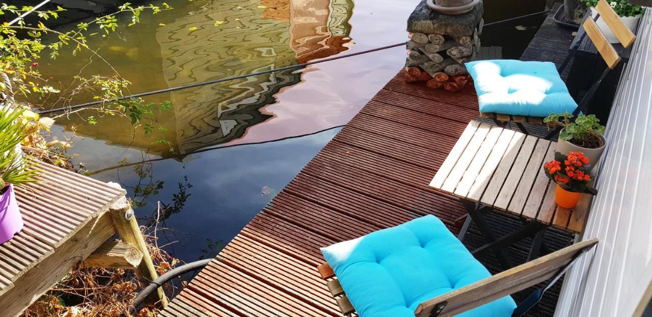 Romantic quiet studio on the canal Amsterdam Extérieur photo